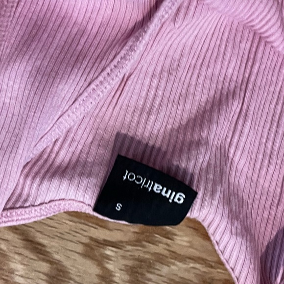 Cropped top - Picture 2 of 2